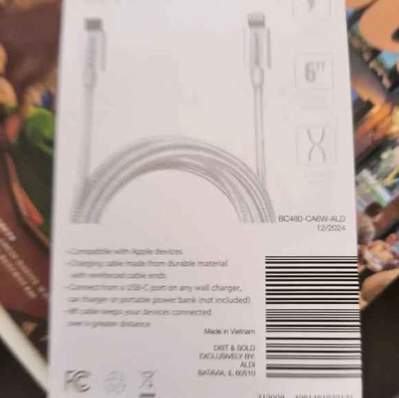 White 6 foot USBc charging cable for iPhone or iPad home office - Picture 3 of 4